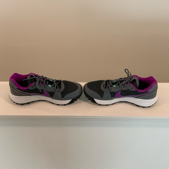 Nike ACG Gray and Purple Athletic Shoes - Picture 4 of 10